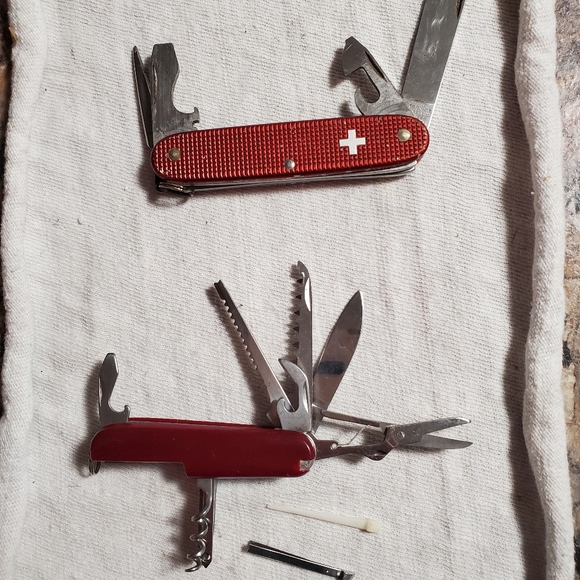 2 Rostfrei Vintage Swiss Army Utility Knives - Picture 1 of 12